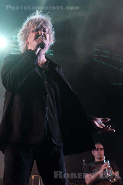 JACQUES HIGELIN - 2013-07-21 - PARIS - Parvis de l'Hotel de Ville - 